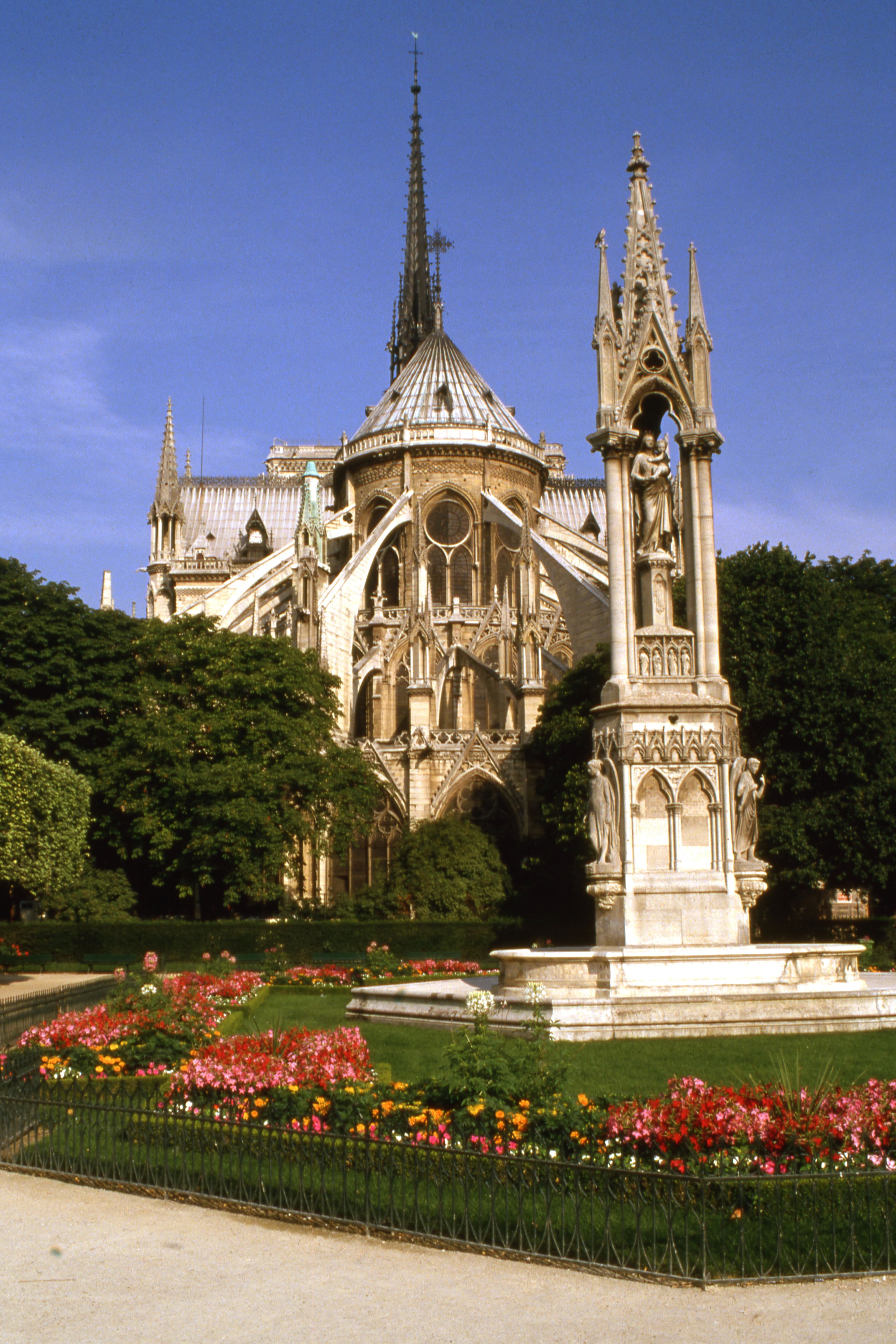 7 Secrets to Visit Notre Dame in January 2026: The Ultimate Jubilee Guide