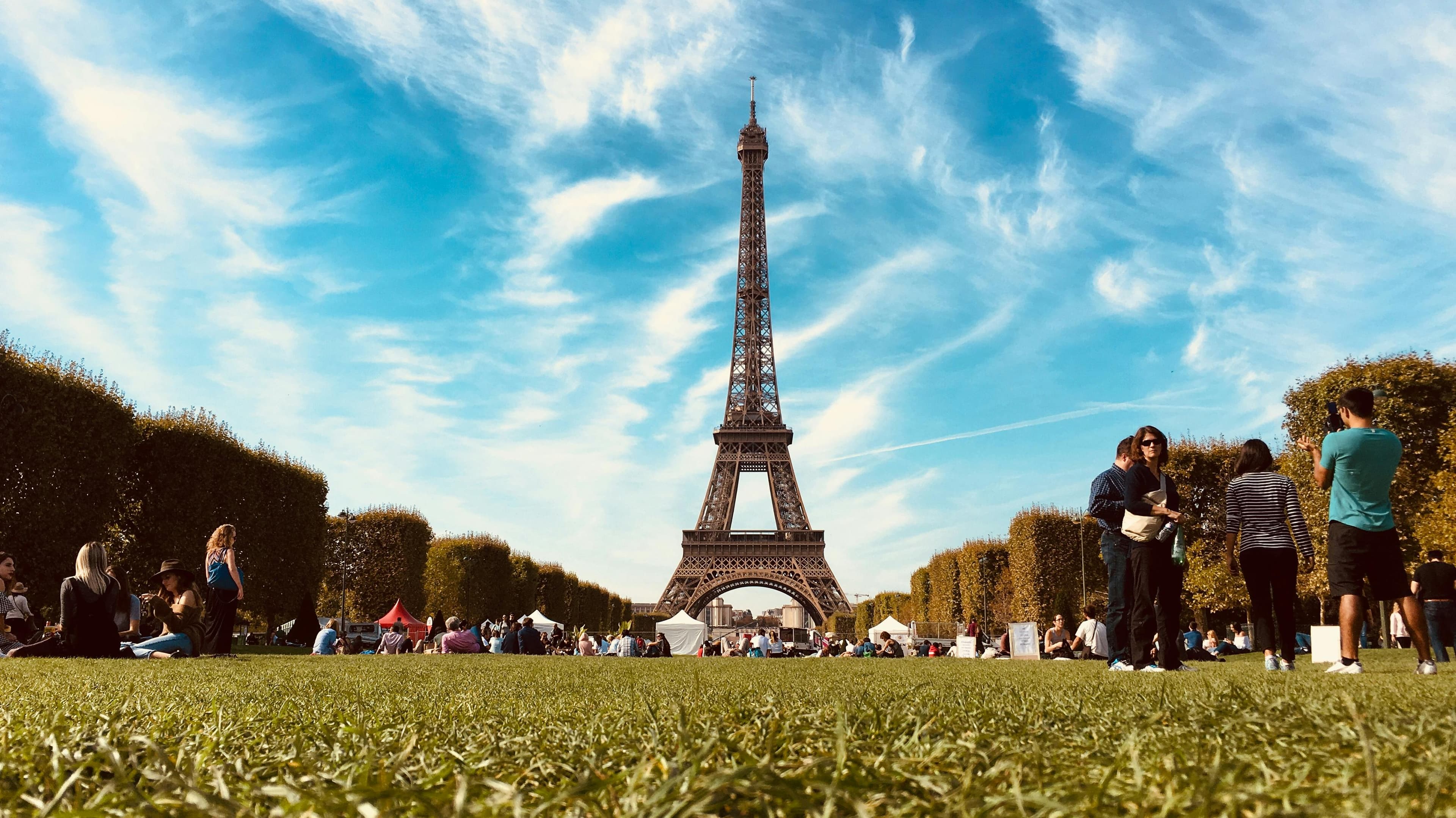 Best Paris Walking Routes for First-Time Visitors: A Local's Guide