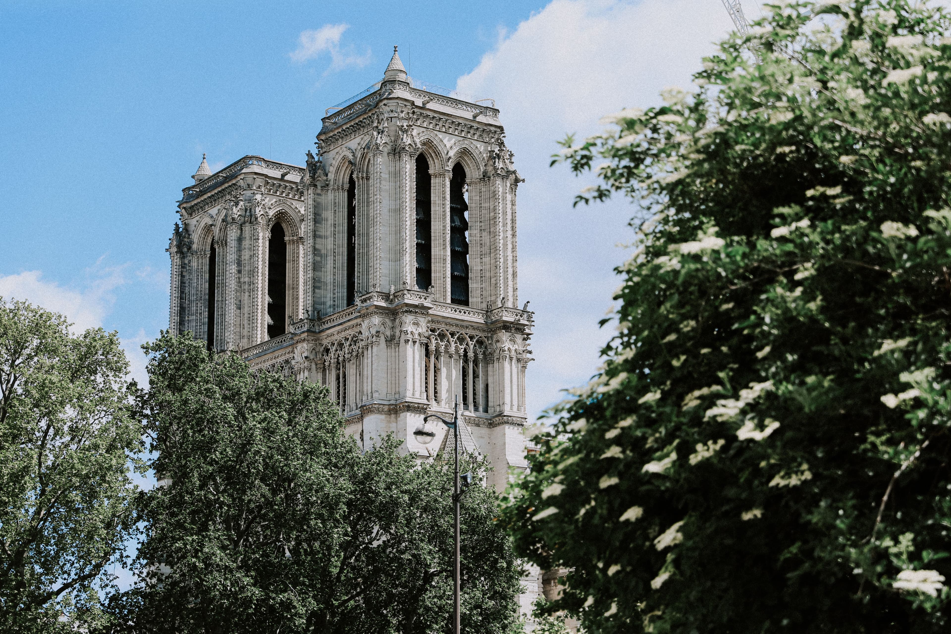 Île de la Cité: A Guide to Notre Dame, Sainte-Chapelle & More